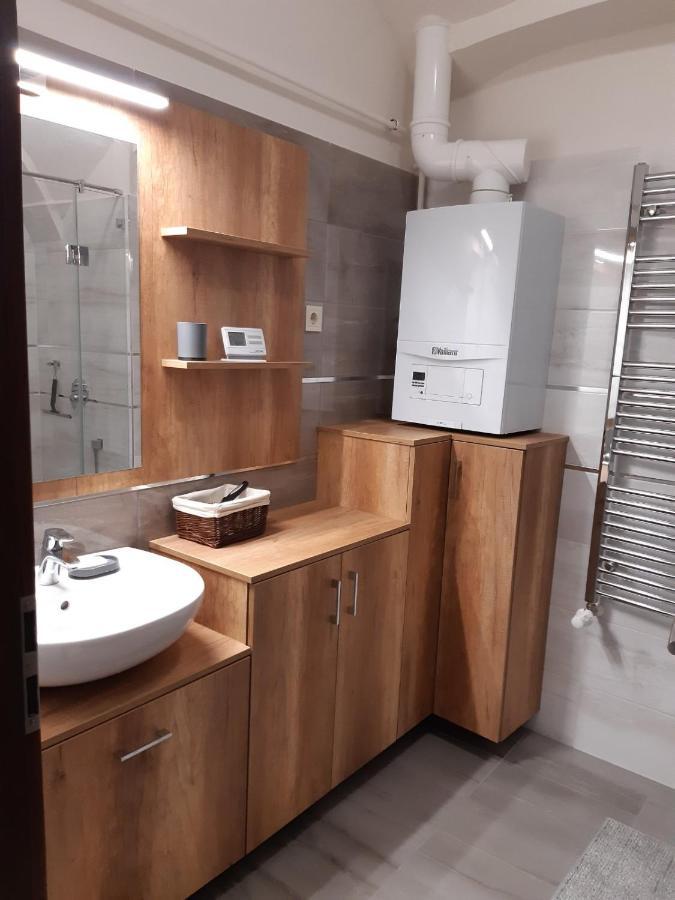 5Churches Apartment Gyor Bagian luar foto